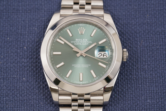 Rolex Datejust 41 Green Dial ref. 126300 Jubilee Bracelet Full Set