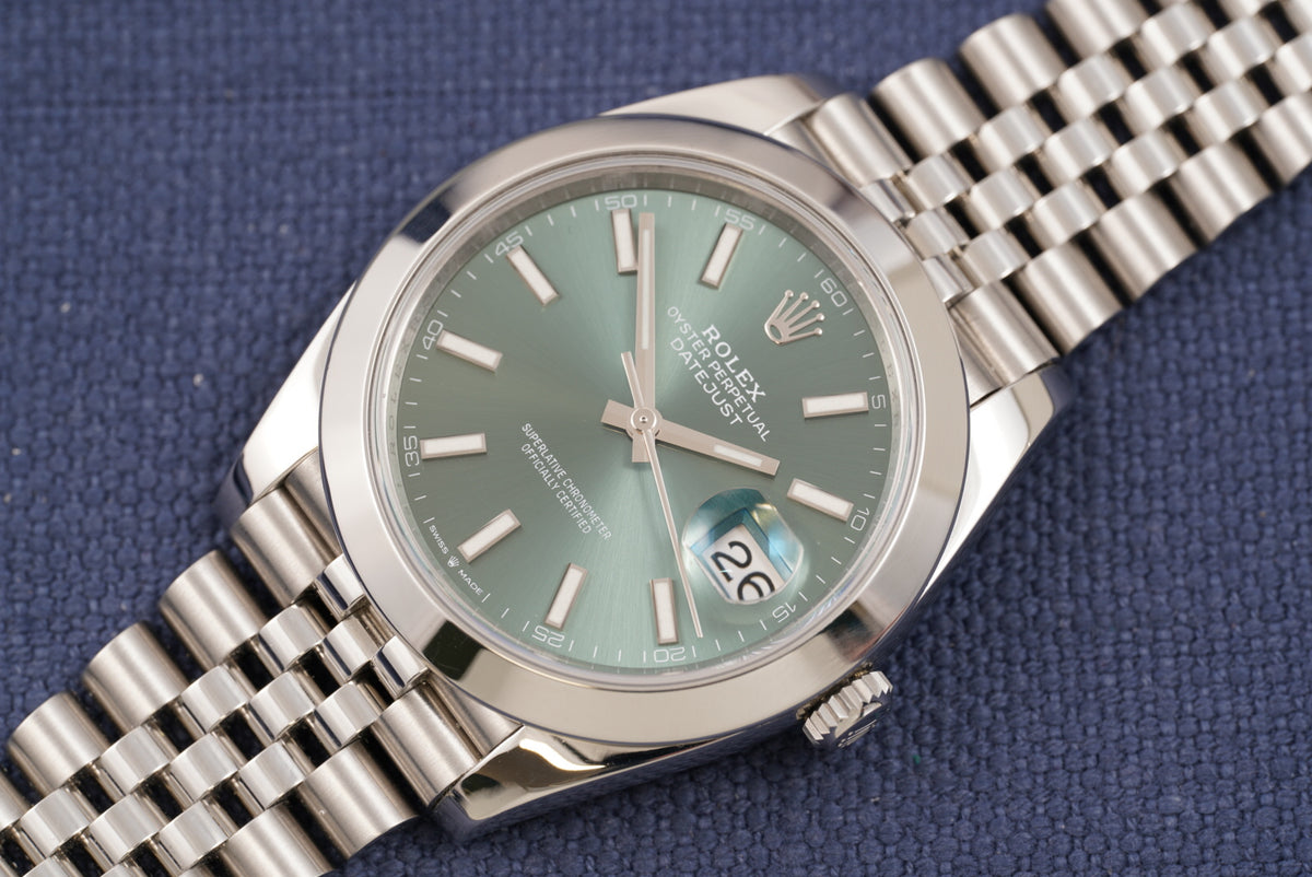 Rolex Datejust 41 Green Dial ref. 126300 Jubilee Bracelet Full Set
