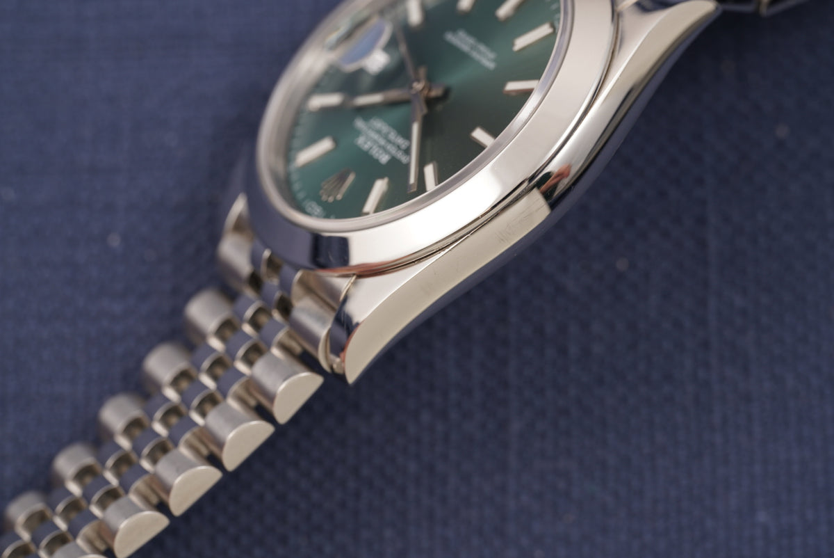 Rolex Datejust 41 Green Dial ref. 126300 Jubilee Bracelet Full Set