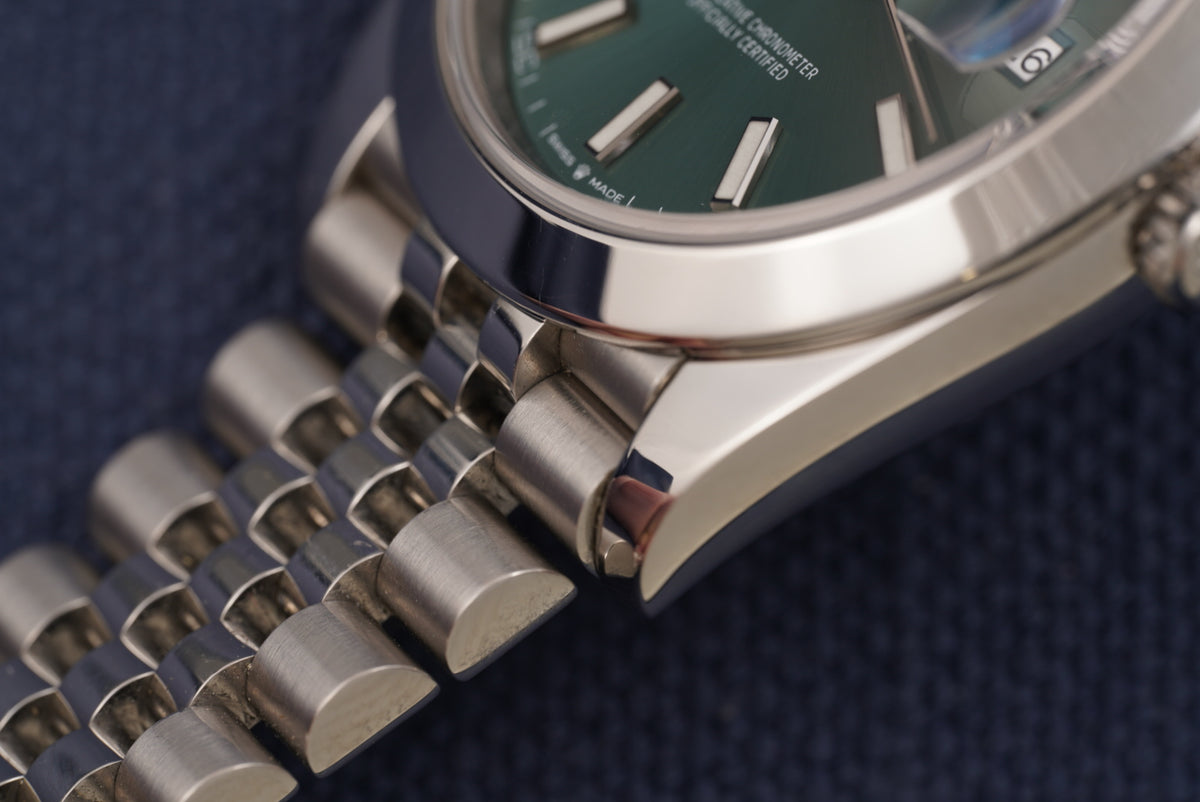 Rolex Datejust 41 Green Dial ref. 126300 Jubilee Bracelet Full Set