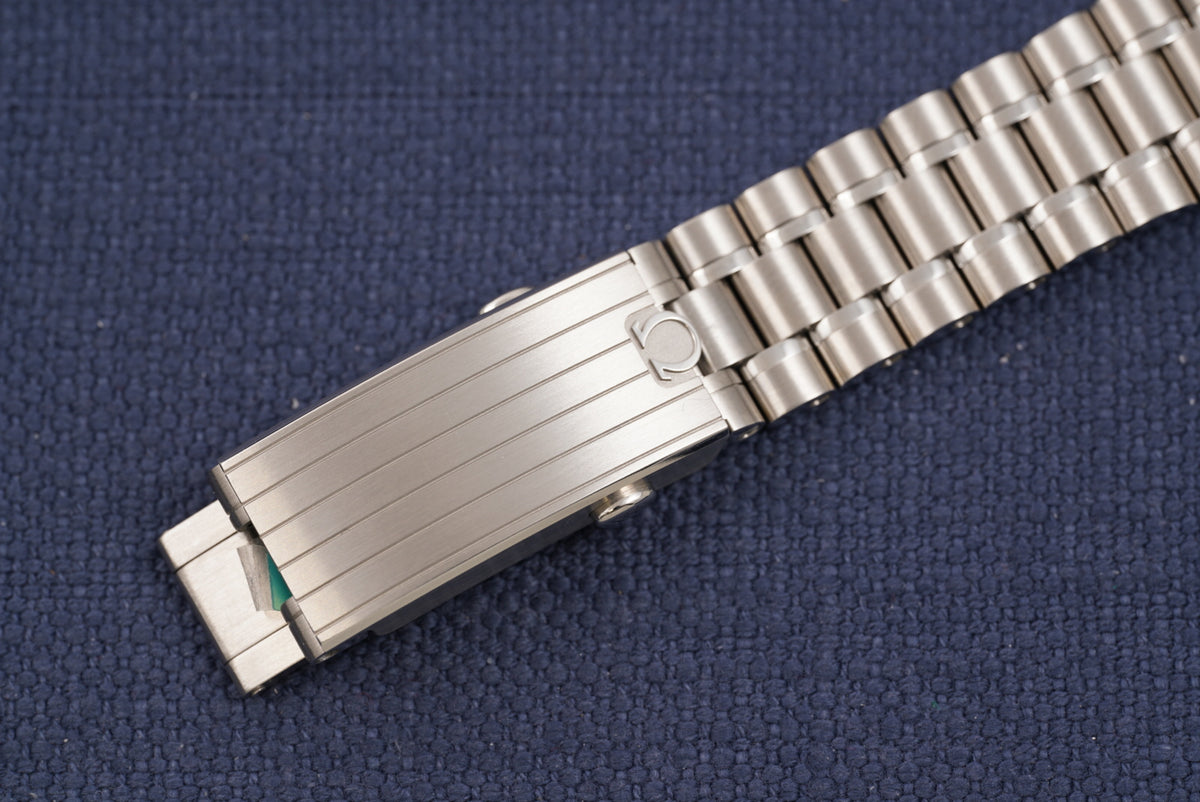 Omega Speedmaster Reverse Panda ref. 310.30.42.50.01.004 Ceramic Bezel Lacquer Dial Full Set