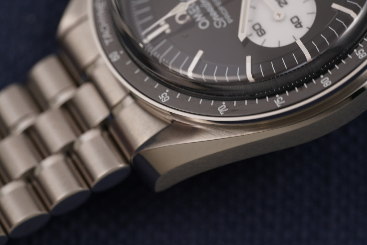 Omega Speedmaster Reverse Panda ref. 310.30.42.50.01.004 Ceramic Bezel Lacquer Dial Full Set